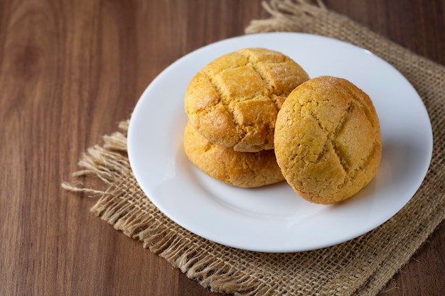 (Broa de Milho) - Traditional Brazilian cookies.