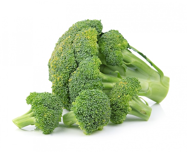 Broccoli die op witte ruimte worden geïsoleerd