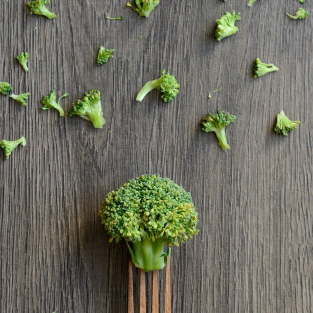 Photo broccoli on a fork