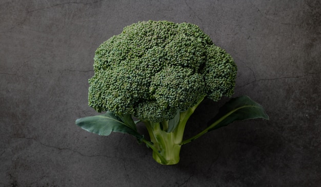 Broccoli geïsoleerd bovenaanzicht