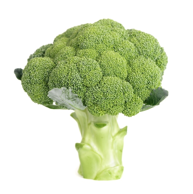 Broccoli geïsoleerd op een witte achtergrond. Rauwe groene broccoli groente. Detailopname.