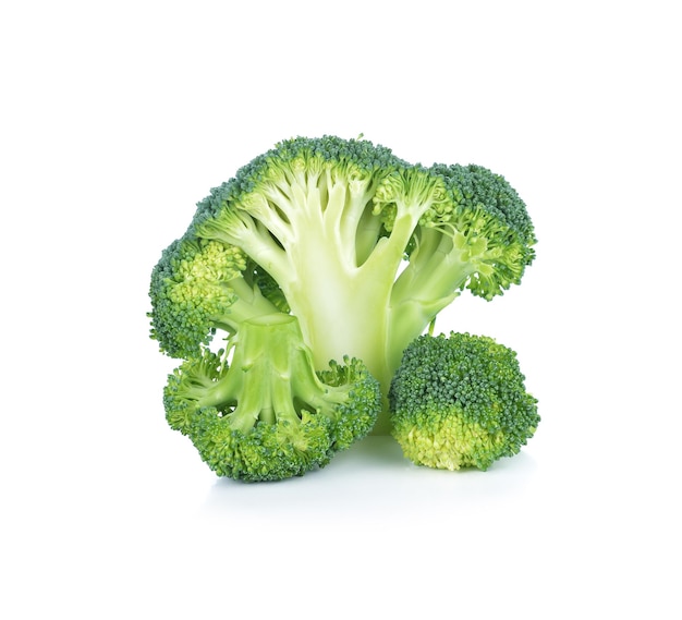 Foto broccoli geïsoleerd op witte achtergrond
