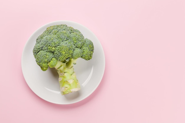 Broccoli Gezonde voeding en weegverliesconcept Dieet en fitness Bovenaanzicht plat met kopieerruimte