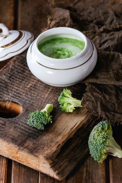 Broccoli mashed with aioli