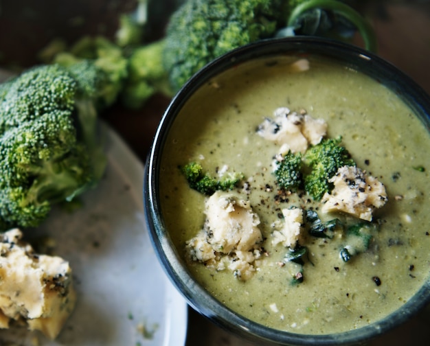 Broccoli soup food photography recipe idea