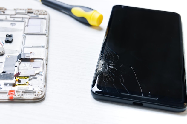 Broken mobile phone screen repair Smartphone screen