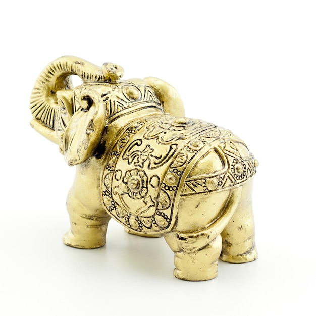Bronzen beeldje van olifant geïsoleerd op een witte achtergrond