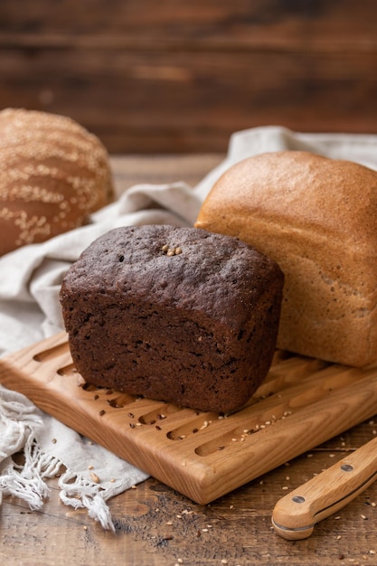 Brood brood op houten achtergrond