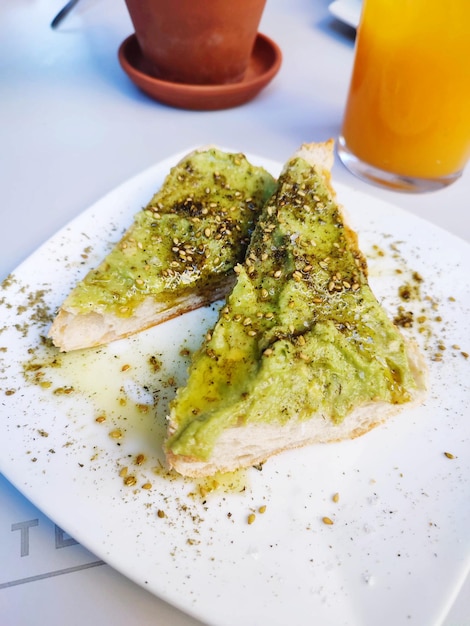 Foto brood met avocado