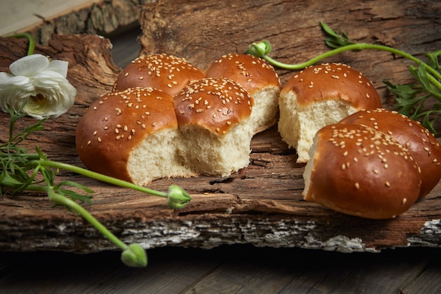 Brood op een houten bord