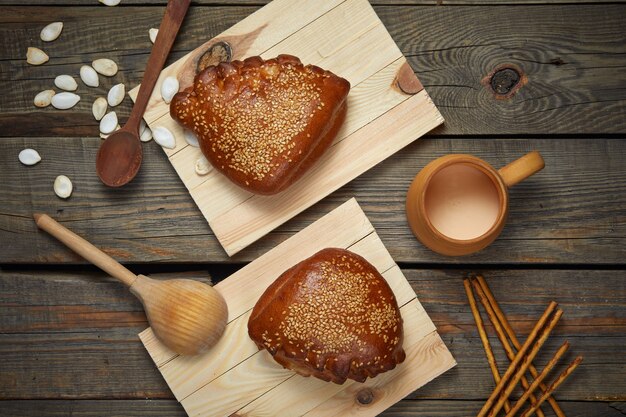 Brood op een houten bord