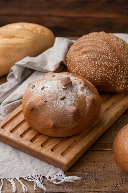 Brood op houten schuim