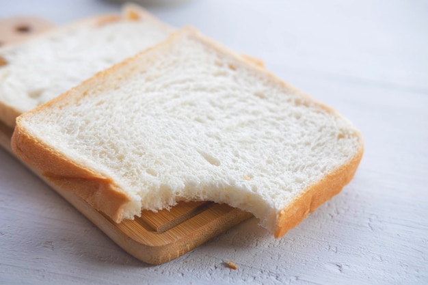 Brood op tafel