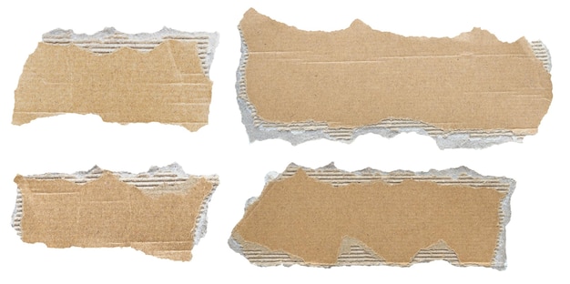 Кусок бумаги из коричневого картона на белом фоне