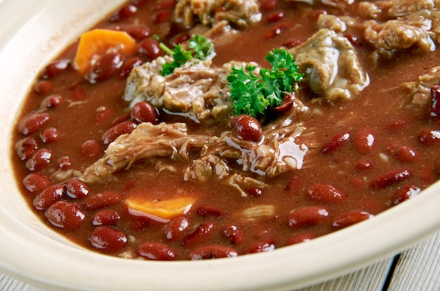 Brown Windsor-soep - stevige Britse vleessoep. populair tijdens de Victoriaanse en Edwardiaanse tijdperken.