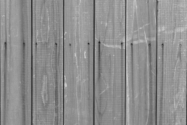 나무 벽 아래로 갈색 나무 패널 세로 어셈블리