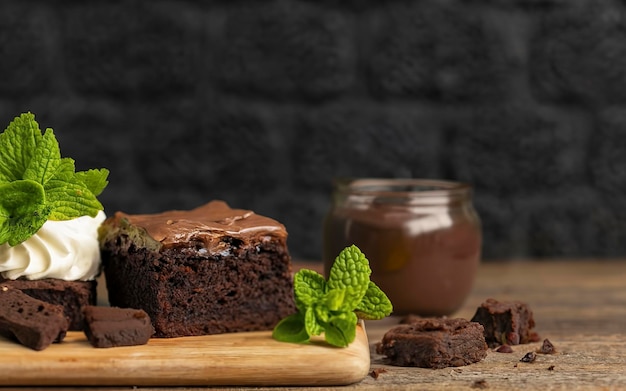 Brownie is een klassiek Amerikaans dessert chocoladekoek.