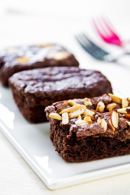 Brownies with almond and white chocolate topping