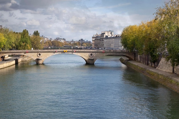 Brug over de Franse Seine