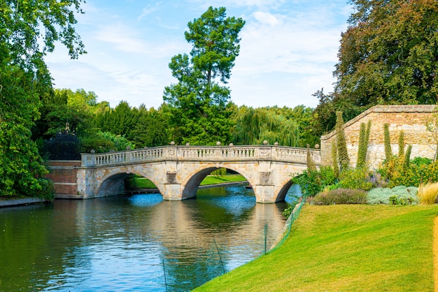 Brug over de rivier de cam in cambridge