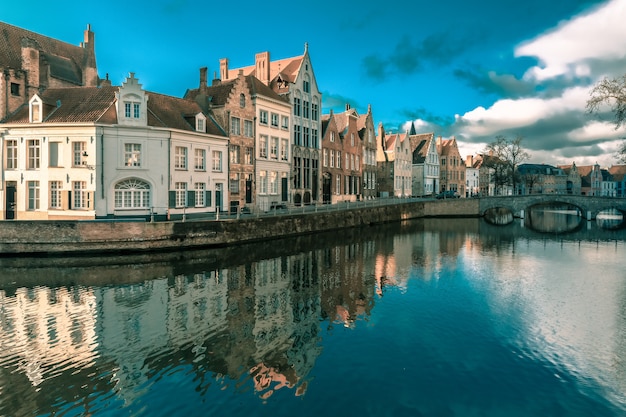 Photo bruges canal spiegelrei, belgium