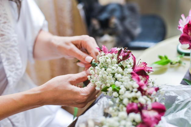 Bruids boeket met bloemen