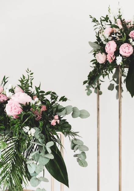 Bruiloft bloem en houten handgemaakte decoraties