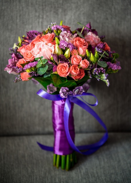 Bruiloft boeket van verschillende bloemen