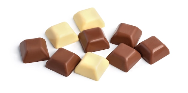 Bruine en witte chocolade geïsoleerd op wit