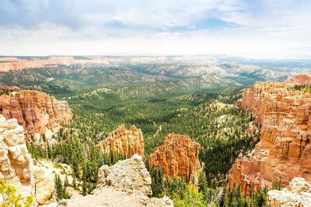 Photo bryce canyon landscape from the top of mountain