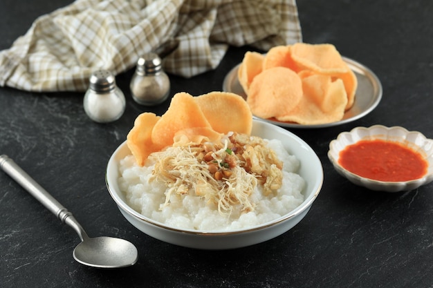 Bubur Ayam Indonesische kippenbrood