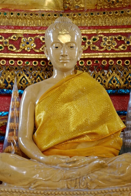 Foto scultura del buddha.