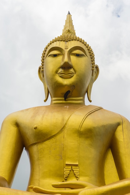 Buddha statue