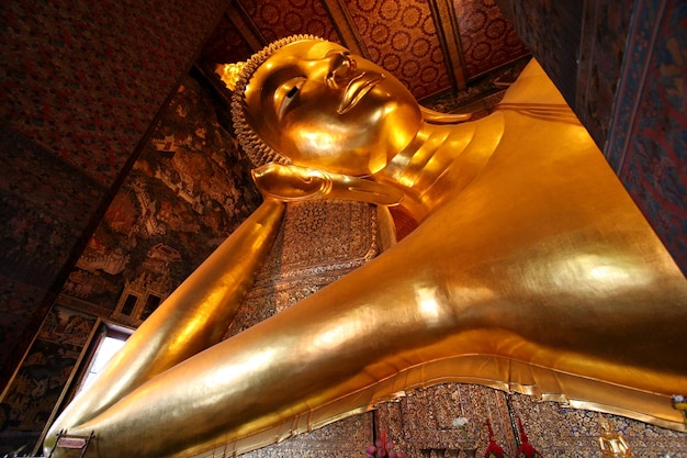 The Buddha was sleeping looking beautiful.