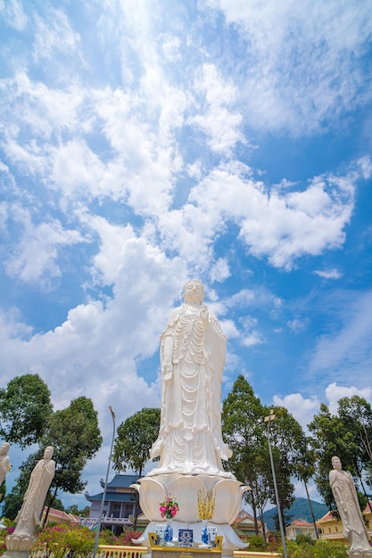 Buddhist Temple in Vietnam Dai Tong Lam Beautiful Architecture presbytery temple Dai Tong Lam