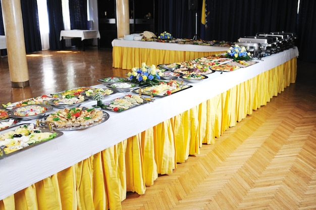 buffet catering voedselarrangement op tafel