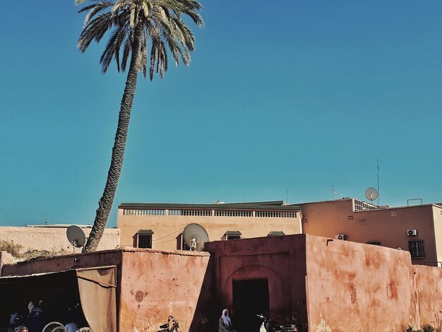 Foto costruire contro il cielo blu