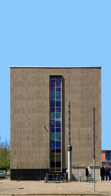 Photo building against clear blue sky