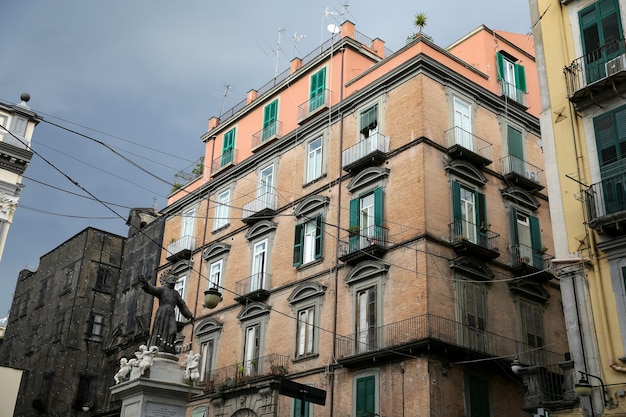 イタリアのナポリにある建物