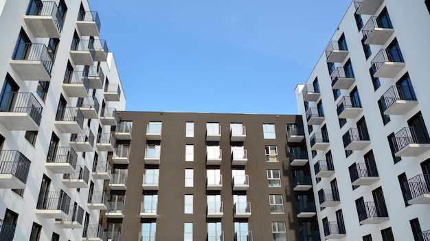 a building with a blue sky above it