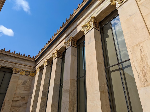 A building with columns and a blue sky