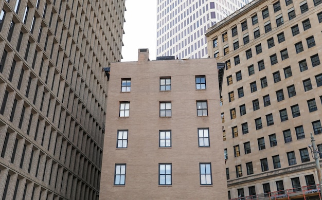 A building with a lot of windows in the middle