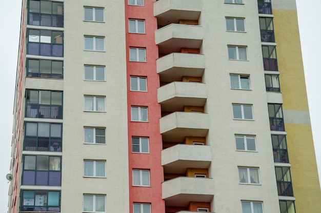 A building with a red and white exterior