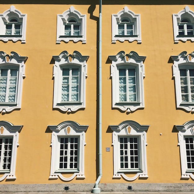 Foto edificio con finestre