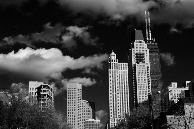 Foto edifici contro il cielo