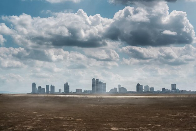 Foto edifici in città contro il cielo