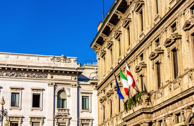 Foto edifici nel centro storico di milano, italia