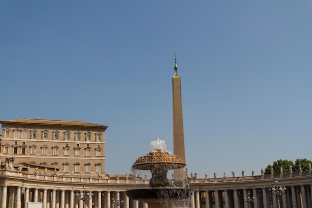 바티칸의 건물 이탈리아 로마 내 성 베드로 대성당의 일부