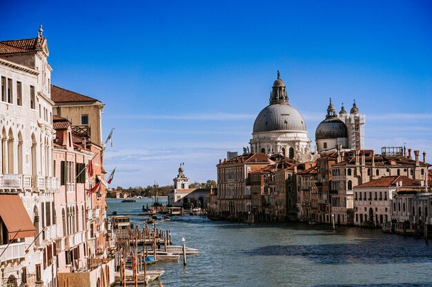 Foto edifici nel gran canale di venezia
