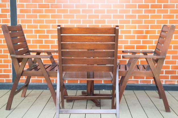 Buiten zitten in een café Rechtenvrije Stockafbeeldingen